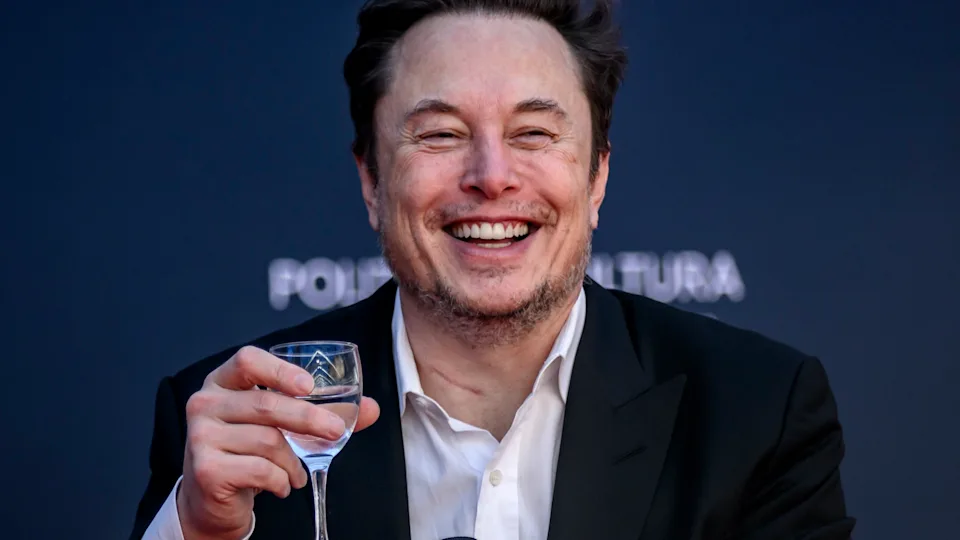 Musk se torna o primeiro bilionário com mais de US$ 500 bilhões! Ressonância de três motores Tesla, SpaceX e xAI